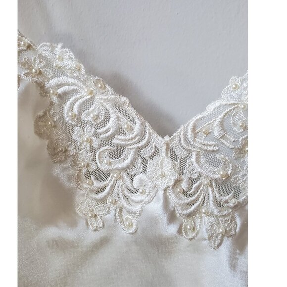 90's Victoria's Secret White Sweetheart Camisole Top with Pearls & Embroidery M - Picture 2 of 4